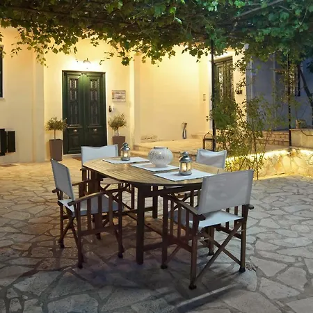 Elia Chrisso 3* Delphi