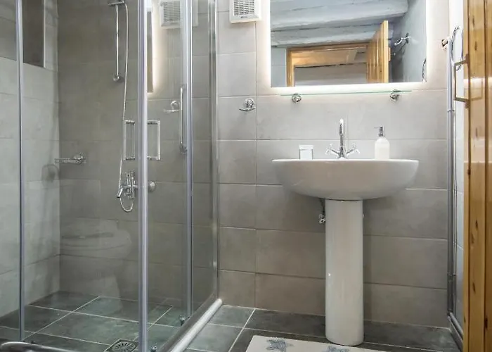 Elia Chrisso Pensión