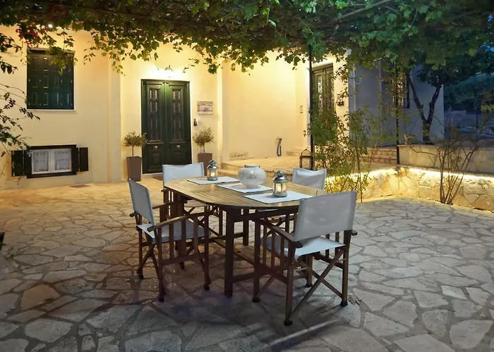 Elia Chrisso 4* Delfos